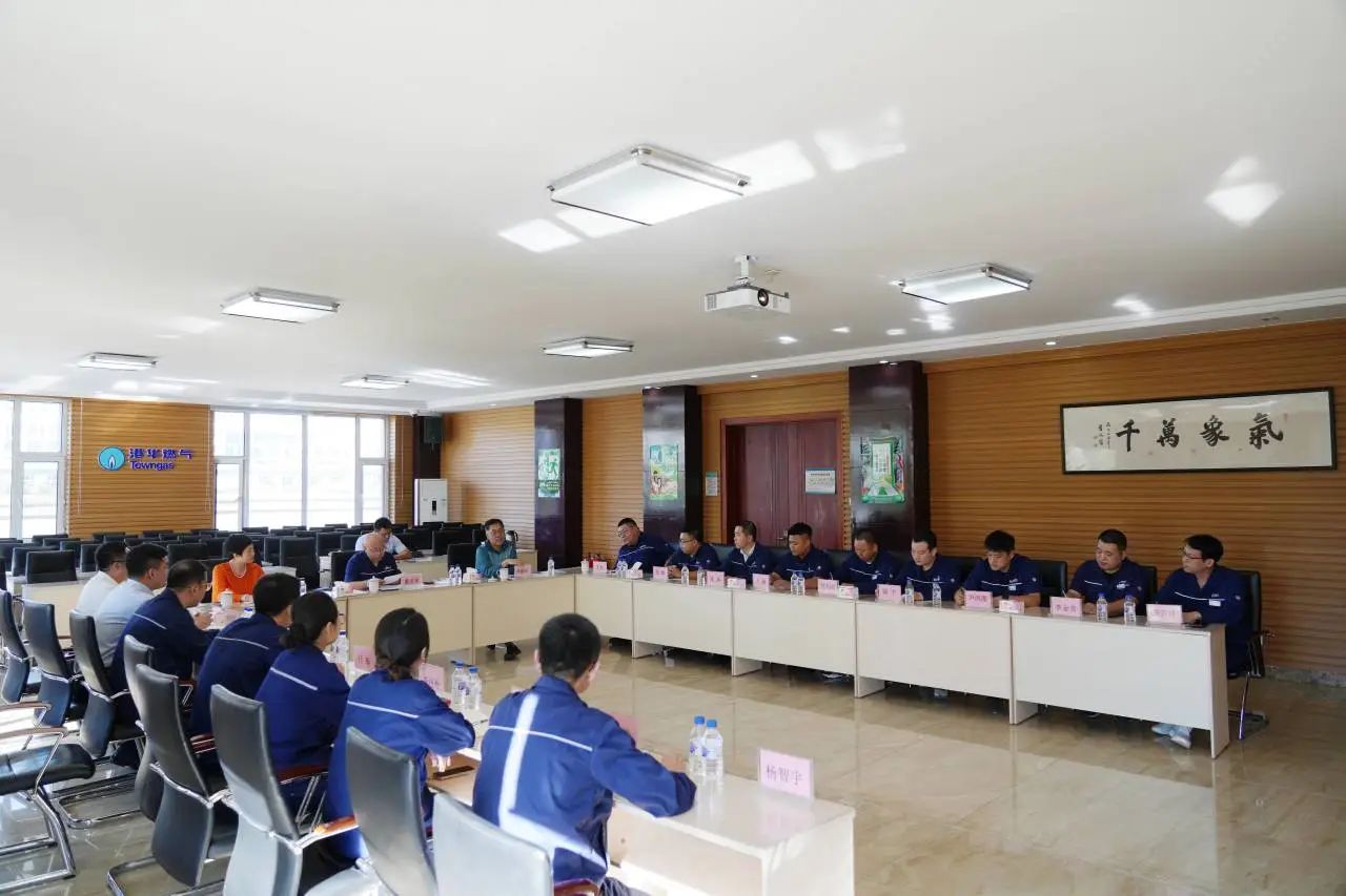 “强化使命担当、弘扬教育家精神”优乐园召开庆祝第40个教师节座谈会